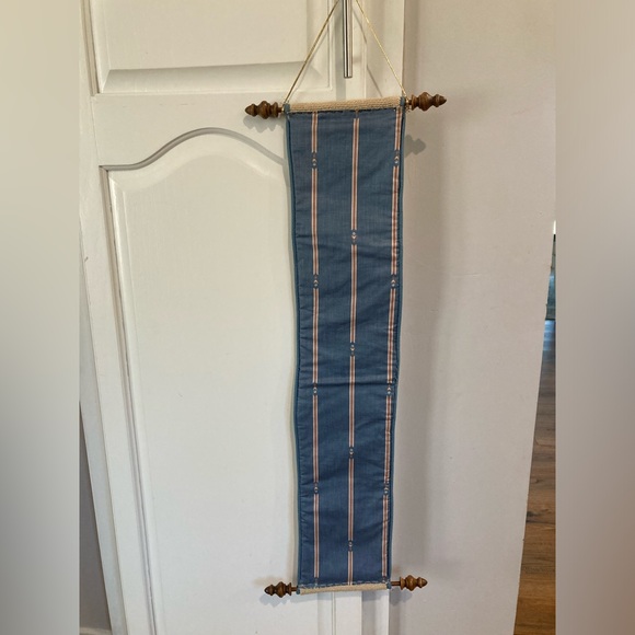 Vintage 29.5”x6” Handmade Needlepoint Bell Pull Birds & Flowers hanging Sign - Picture 3 of 3